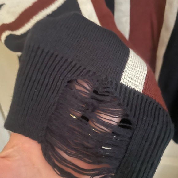 Social Collision Distressed Sweater Xl - Picture 5 of 6